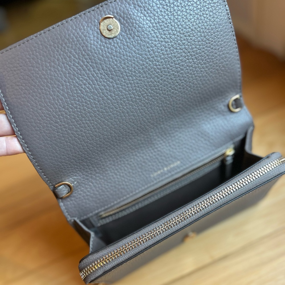 Tory Burch Leather McGraw Flat Wallet Crossbody Clutch - Picture 5 of 15
